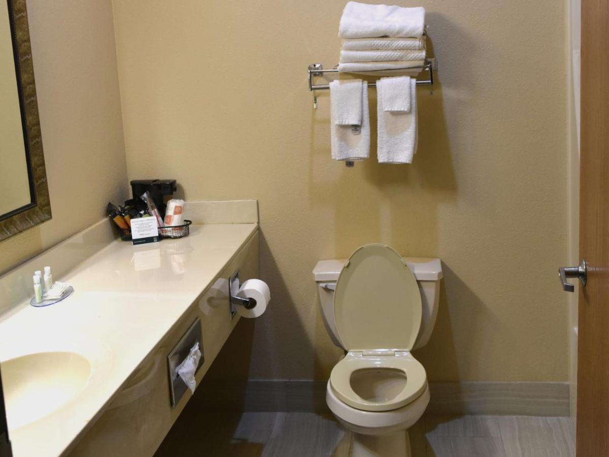 Quality Inn & Suites Brooks Louisville South Εξωτερικό φωτογραφία