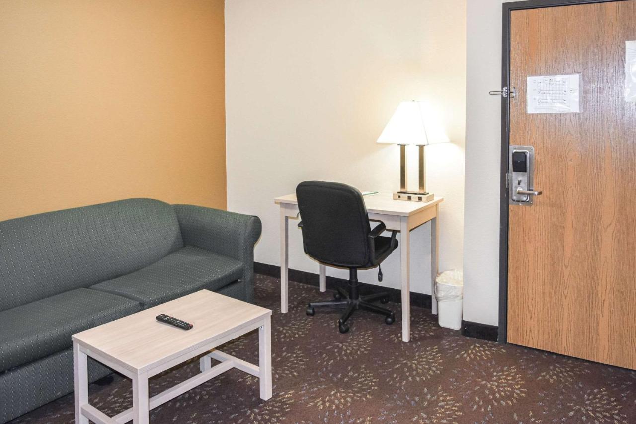 Quality Inn & Suites Brooks Louisville South Εξωτερικό φωτογραφία